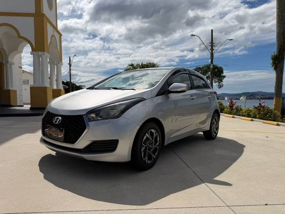 HYUNDAI HB20 1.0 COMFORT 12V FLEX 4P MANUAL HYUNDAI HB20 1.0 COMFORT 12V FLEX 4P MANUAL